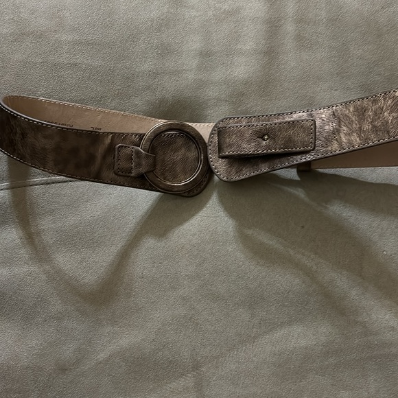 Women’s Chicos bronze metallic belt size M/L 41” long - Picture 1 of 10
